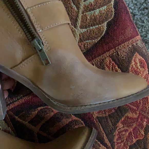 Steve Madden Booties - Picture 2 of 4